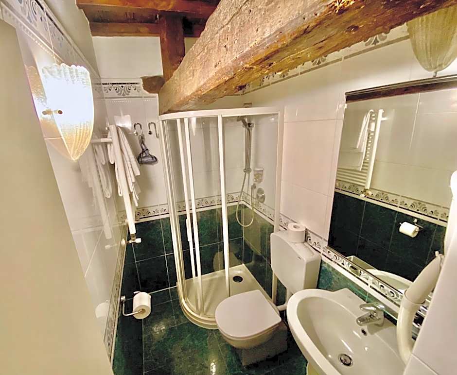 Hotel Bridge