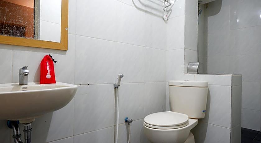 RedDoorz Plus @ Hotel Srikandi Kendari