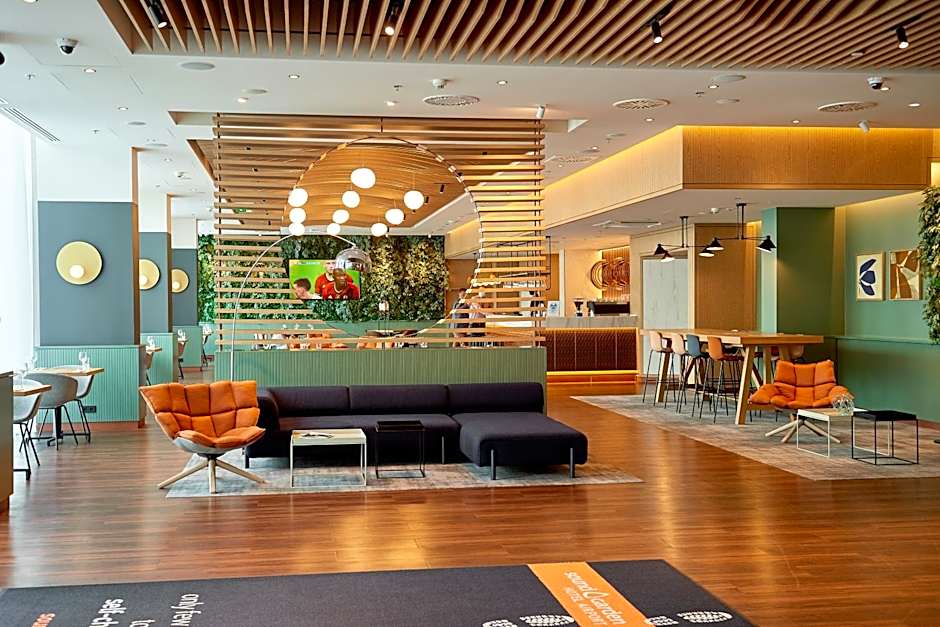 Sound Garden Hotel Airport