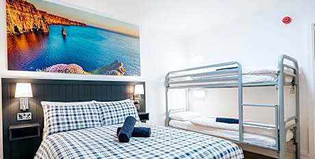 Double or Twin Room En suite