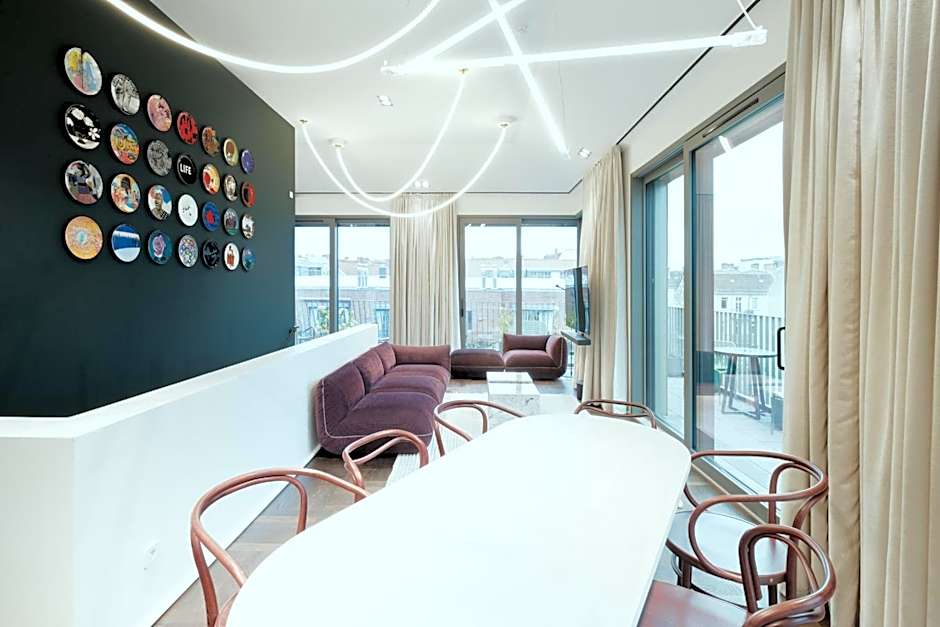 The Garden Suites by Suite030