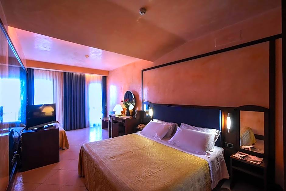 Photo 1 of 11 of Comfort, Sea View