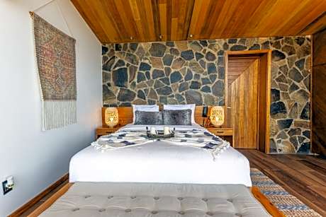 Superior Cabin with panoramic mountain view