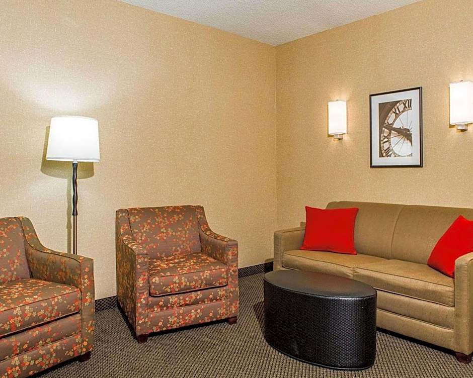 Cambria Hotel Traverse City