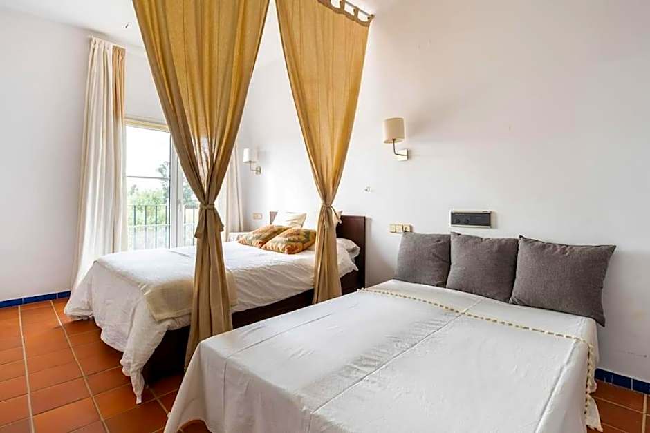 GINVA - Apartahotel El Rocio-Doñana