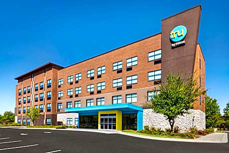 Tru by Hilton Lawrenceville Atlanta I85 Sugarloaf