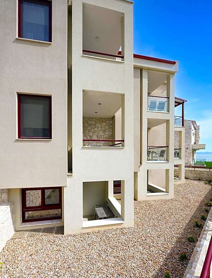Elpiniki Luxury Rooms