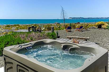 Absolute Beachfront B&B