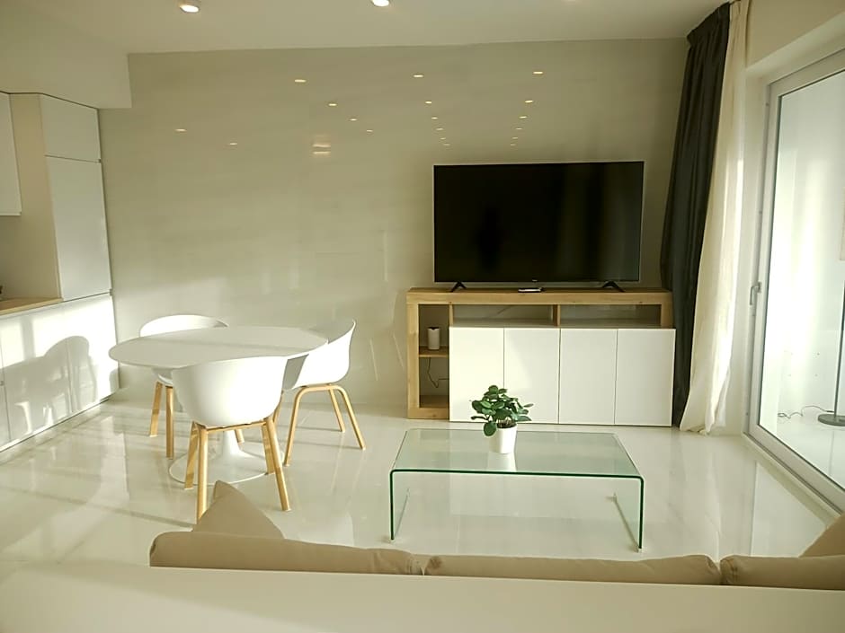 Smart Luxury Suites & Apartments