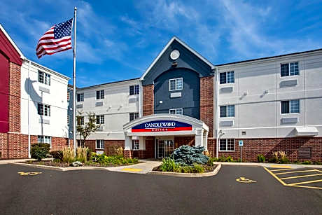 Candlewood Suites Kenosha - Pleasant Prairie by IHG