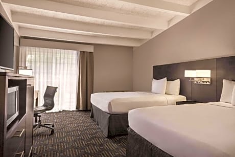 2 Queen Beds, Nonsmoking, Accessible