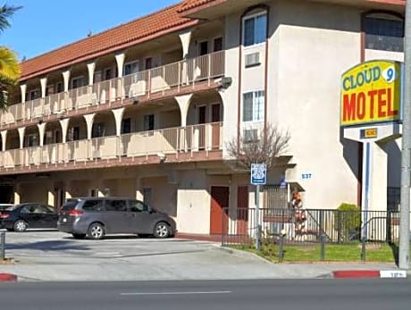 Cloud 9 Inn LAX