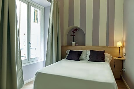 Double Room with Private External Bathroom