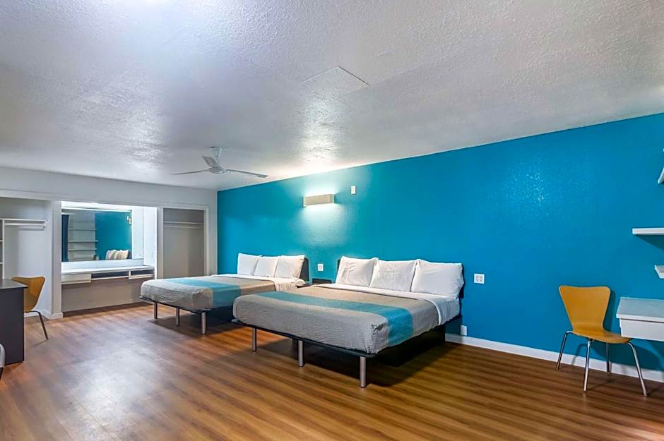 Trade Wind Motel