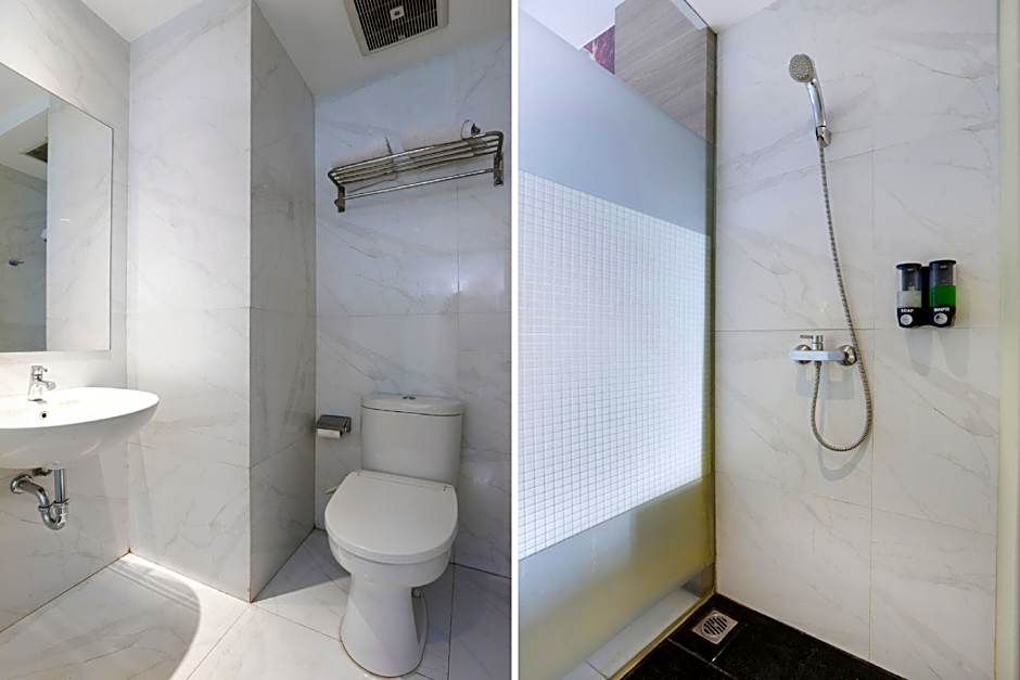 Collection O Bekasi Timur Near Gedung Juang Formerly Regia Tambun