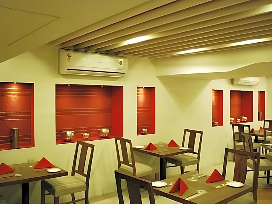 Hotel Dhans – Chennai, IL