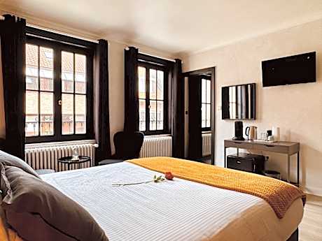 Deluxe Double Room with Shower