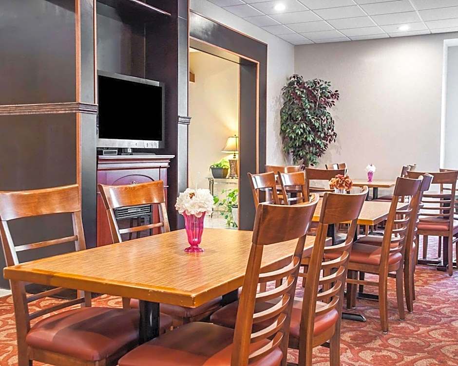 Quality Inn Buffalo Airport