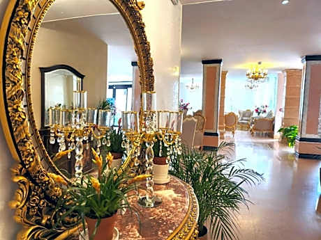 HOTEL ROYAL Paris Ivry