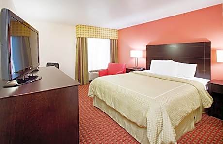 Queen Room - Mobility Access/Non-Smoking