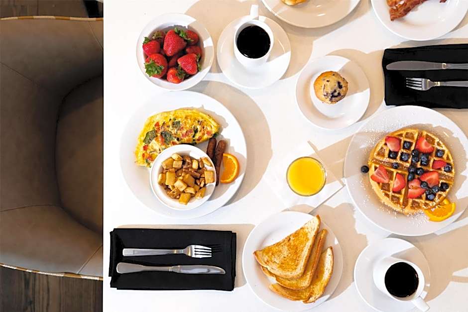 Hilton Garden Inn Charleston Waterfront/Downtown