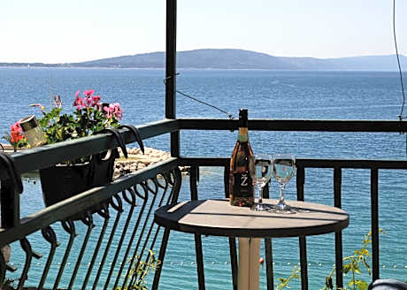 Apartmani Kežić Drvenik