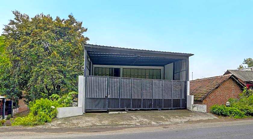 OYO Life  91947 Kost Barokah Syariah