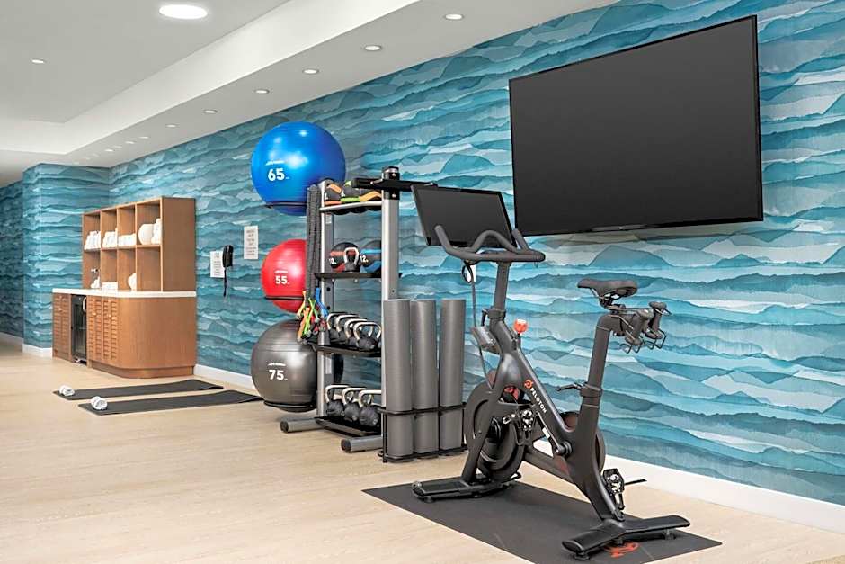 The Hiatus Clearwater Beach, Curio Collection by Hilton