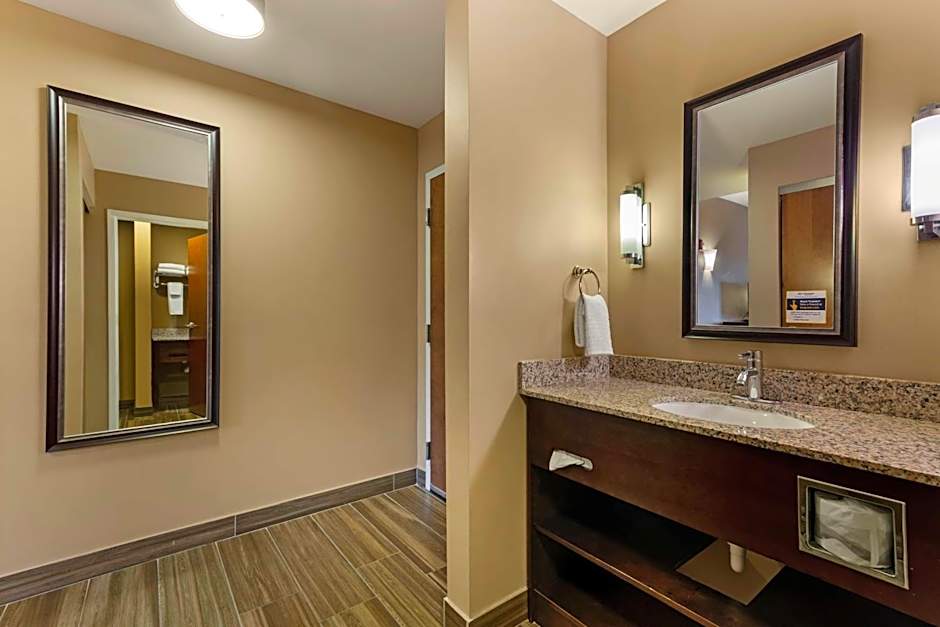 Best Western Plus Miami Executive Airport Hotel & Suites