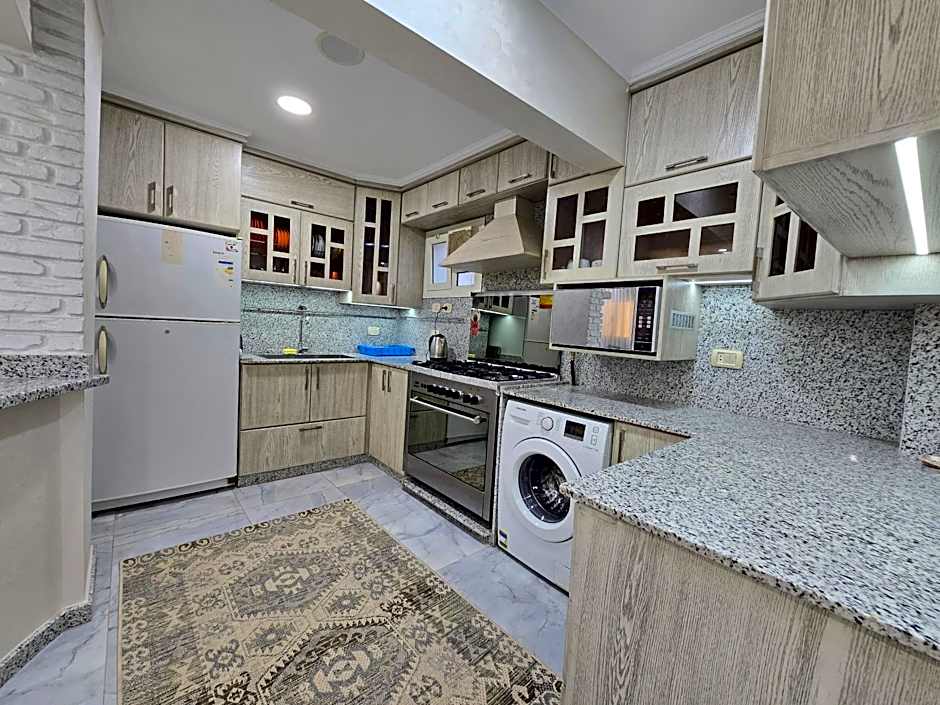 Comfy 2 Bedrooms Apartment in Cairo 94S