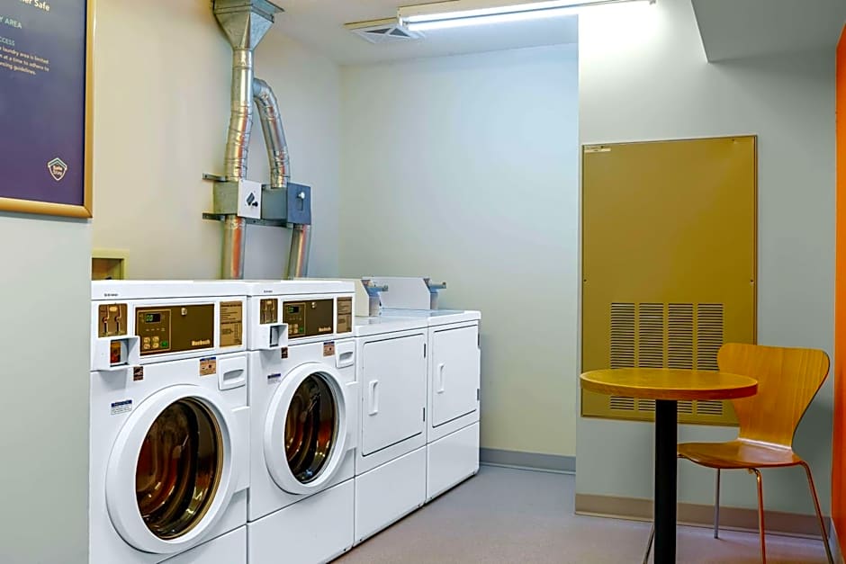 Motel 6-Swift Current, SK