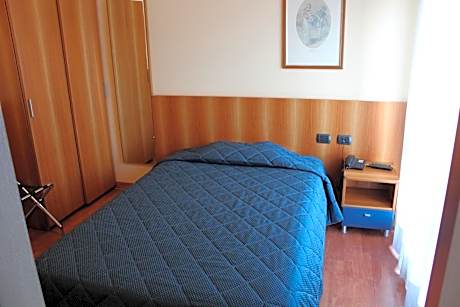 Budget Single Room
