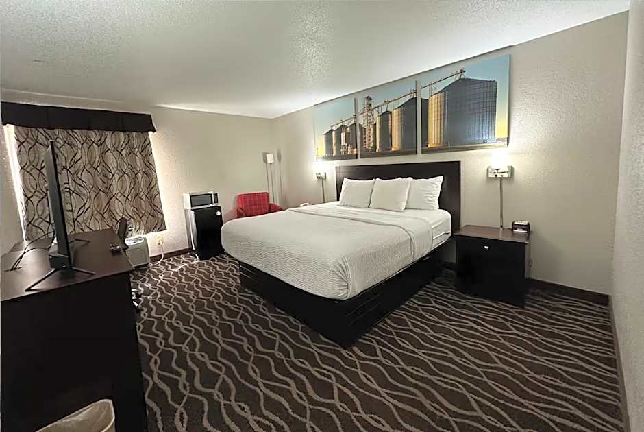 Photo 1 of 1 of Deluxe 1 King Bed