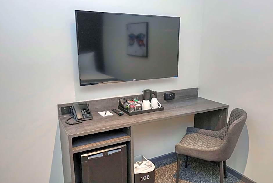 Microtel by Wyndham Wellington