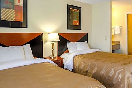 2 Double Beds, Smoking