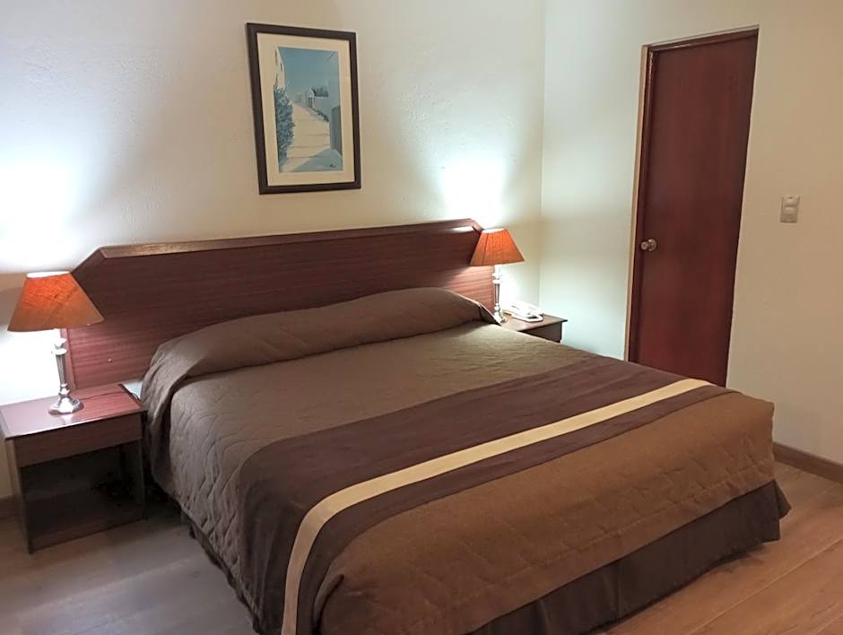 Hotel Alcala del Rio