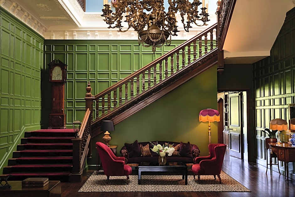 Dumbleton Hall
