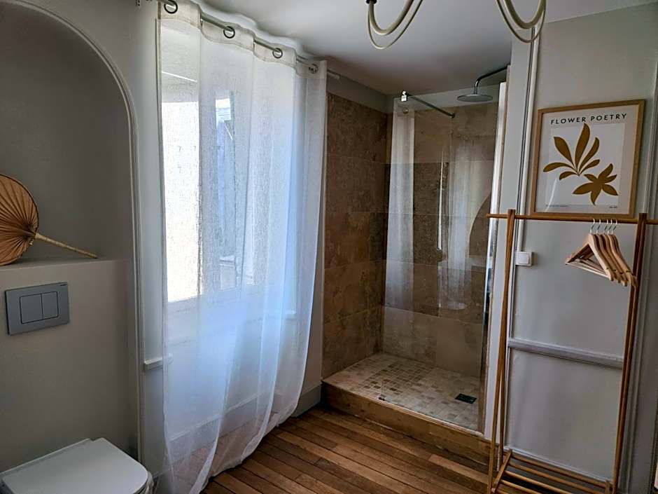 LE ZOLA