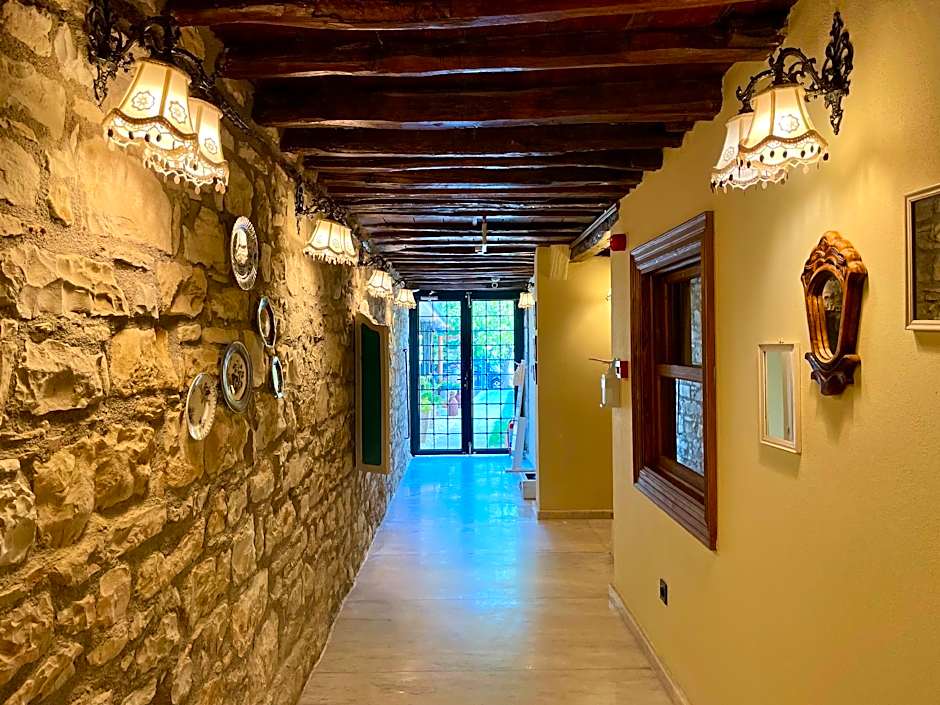 Urla Taş Konak Otel