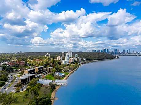 Wonil Hotel Perth, Handwritten Collection