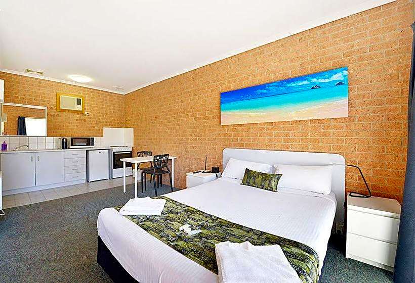 Cranbourne Motor Inn