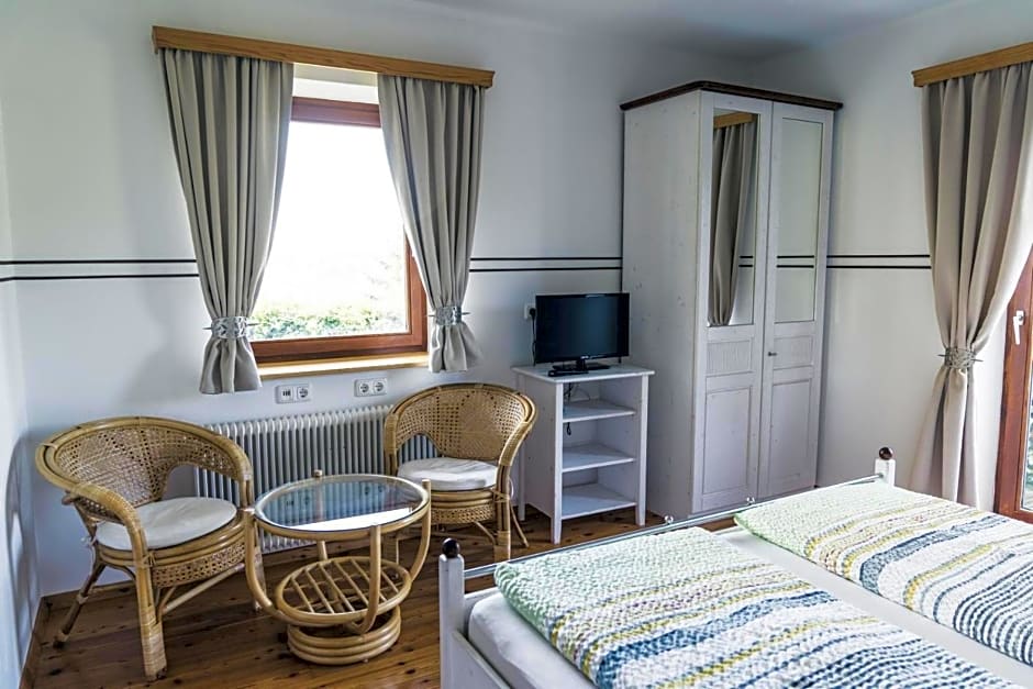 Wein & Gästehof Erlacher