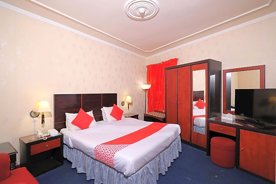 OYO 112 Semiramis Hotel