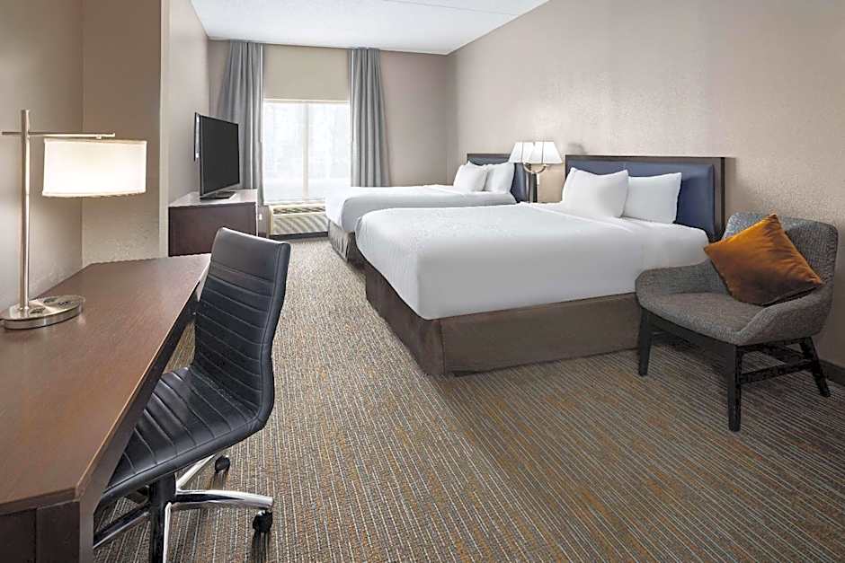 La Quinta Inn & Suites by Wyndham Mooresville
