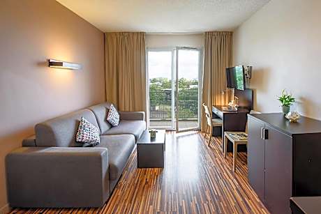 One Bedroom Apartment