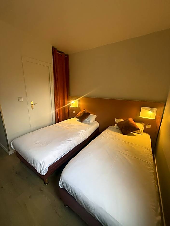 Logis Hôtel La Cascade - Lyon Nord