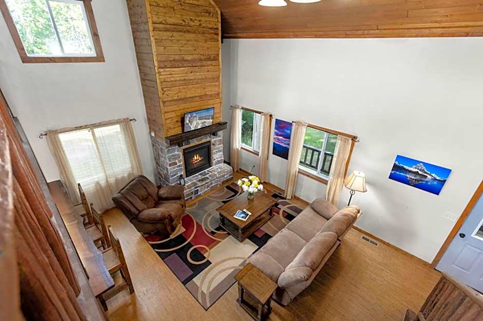 Summit Mountain Lodge and Steakhouse