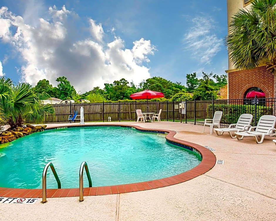 Econo Lodge Inn & Suites Beaumont