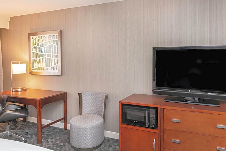 Courtyard by Marriott Bloomington