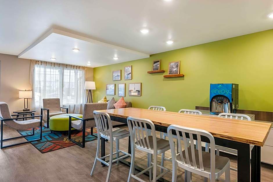 WoodSpring Suites Linden